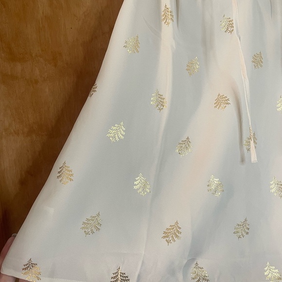 LOFT Women's Cream Blouse with Gold Leaf Design - Picture 4 of 9